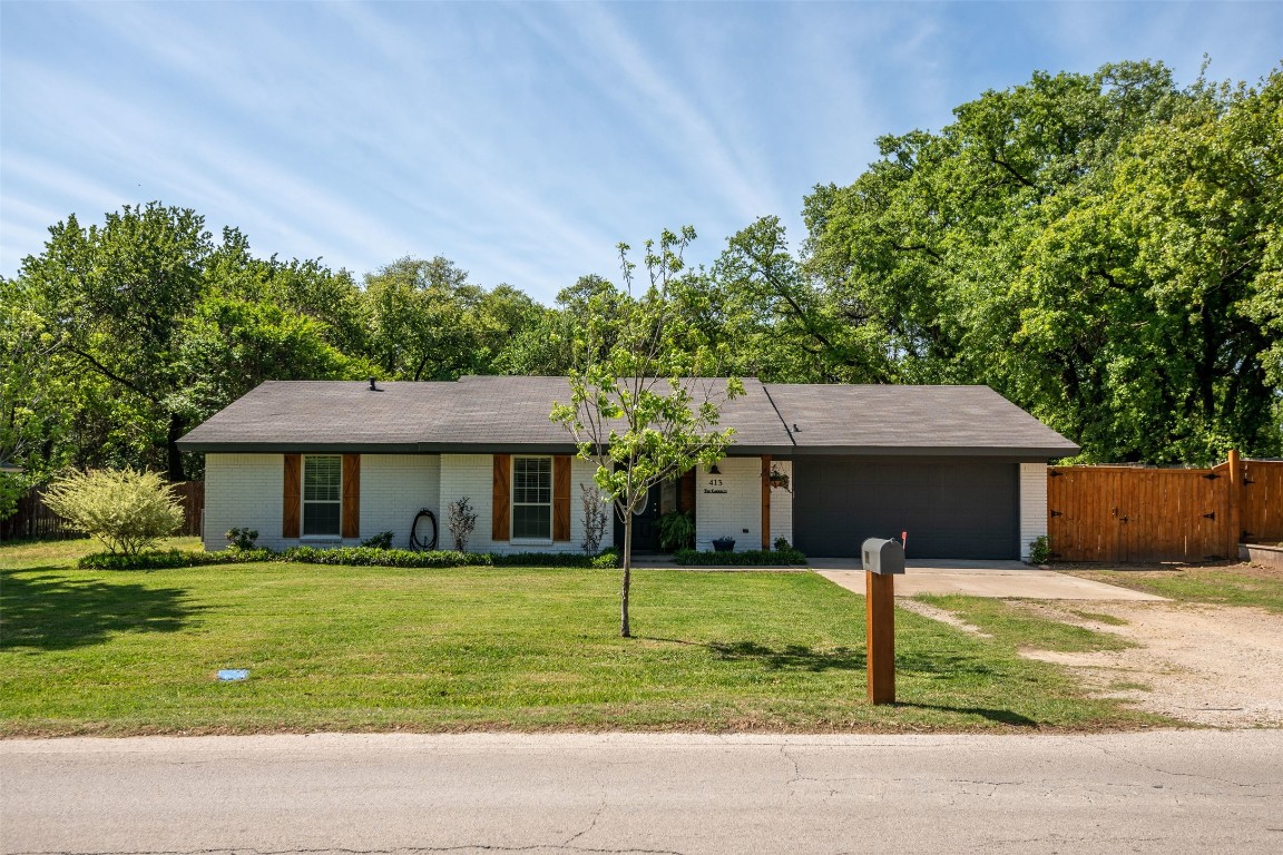 413 Walnut Creek Drive Azle TX 76020