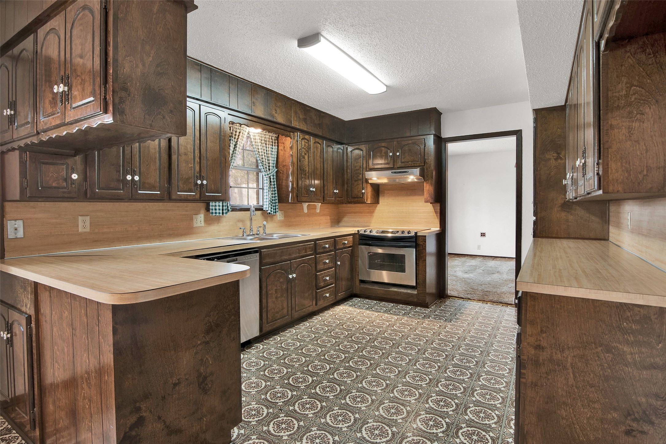 101 Spring Valley Road Denison TX 75020