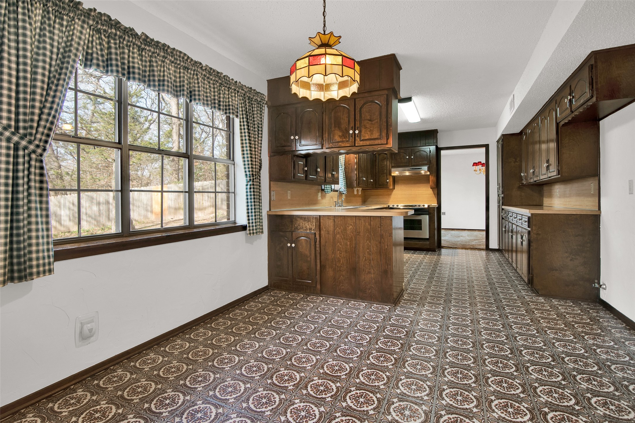 101 Spring Valley Road Denison TX 75020