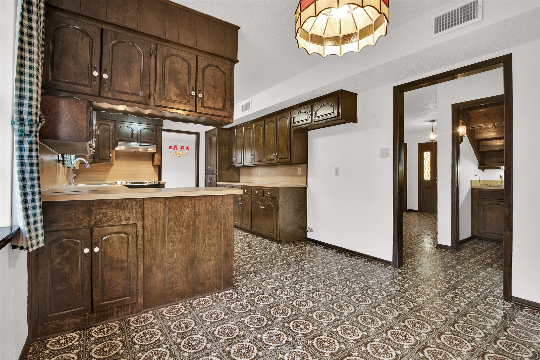 101 Spring Valley Road Denison TX 75020