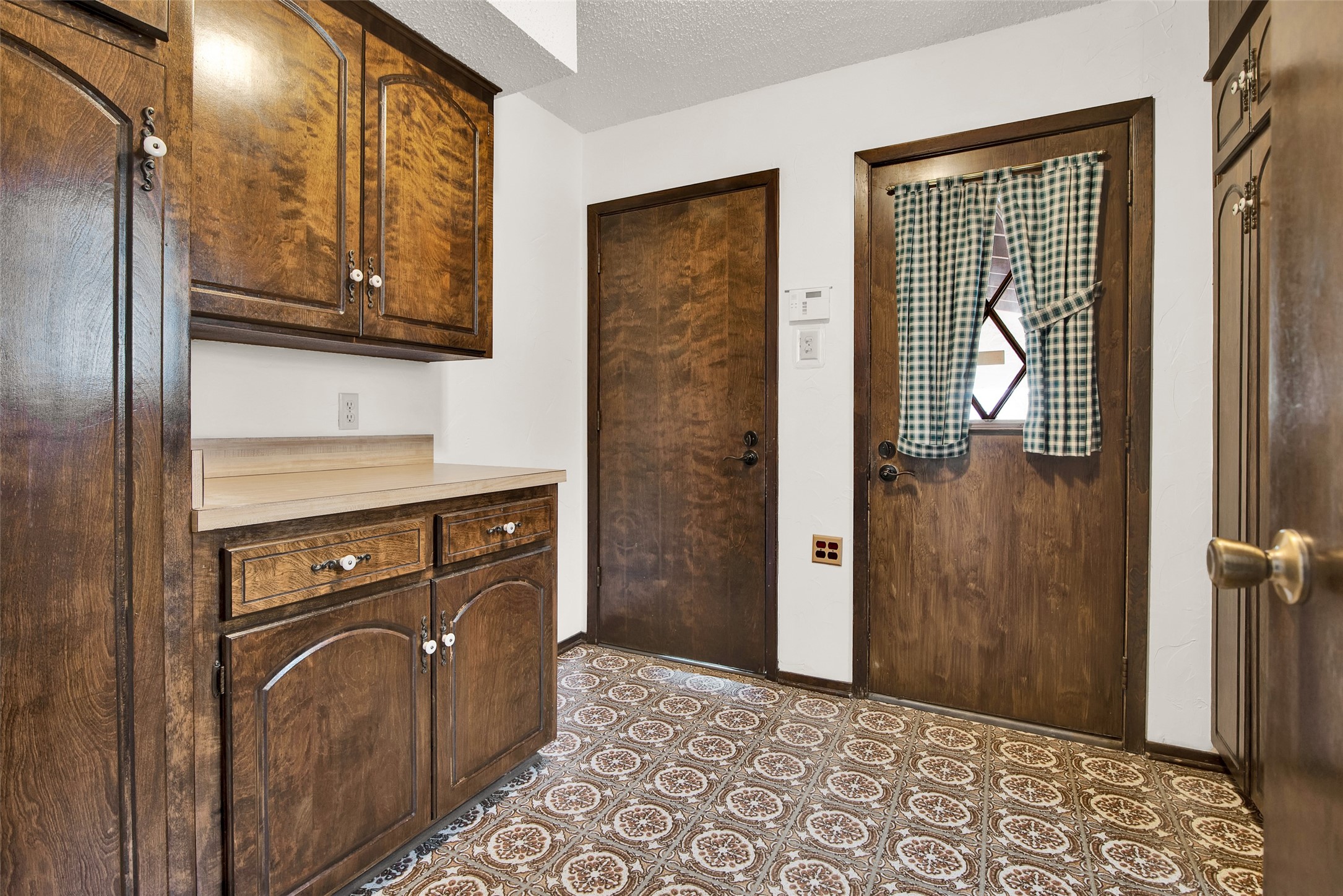 101 Spring Valley Road Denison TX 75020