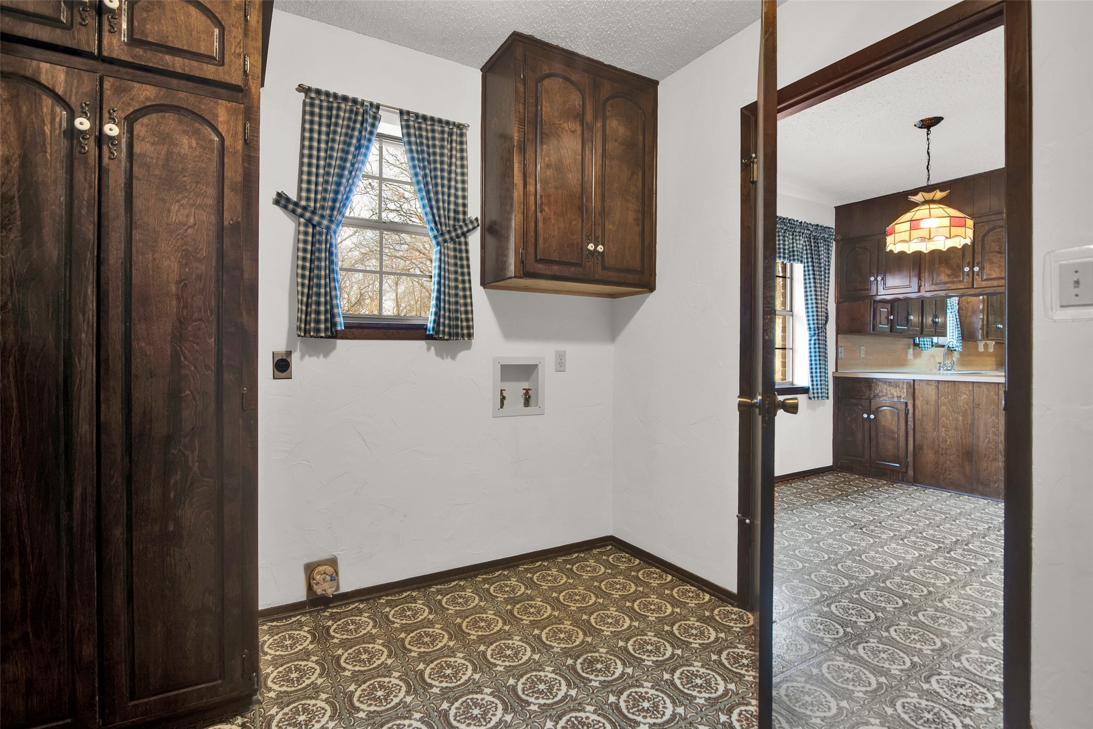 101 Spring Valley Road Denison TX 75020