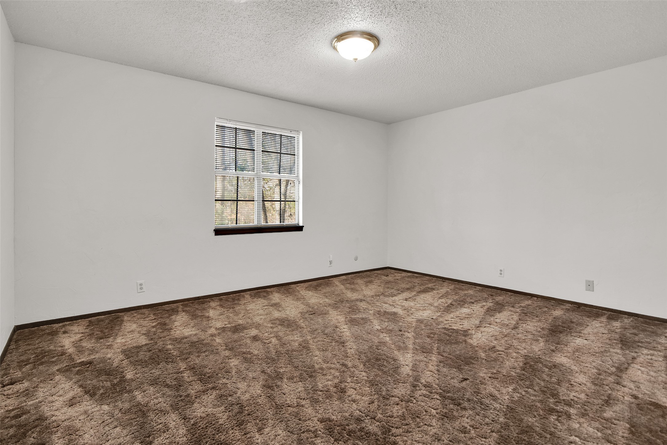 101 Spring Valley Road Denison TX 75020