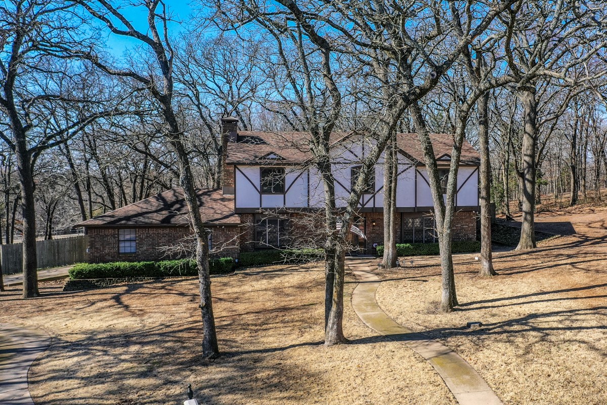 101 Spring Valley Road Denison TX 75020