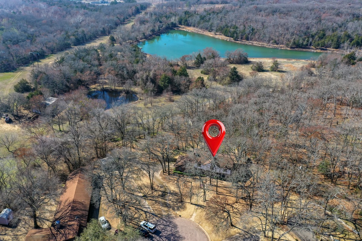 101 Spring Valley Road Denison TX 75020
