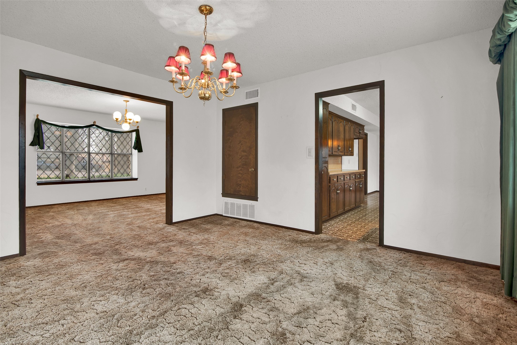 101 Spring Valley Road Denison TX 75020