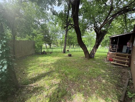 1006 Bishop Street Commerce TX 75428