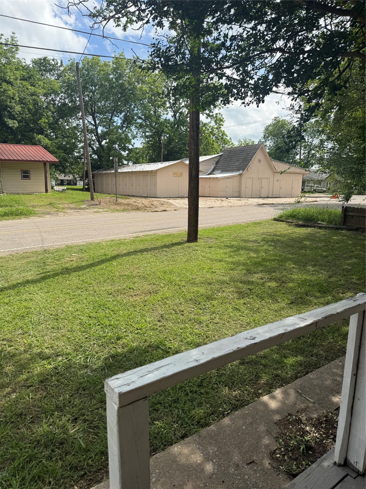 1006 Bishop Street Commerce TX 75428