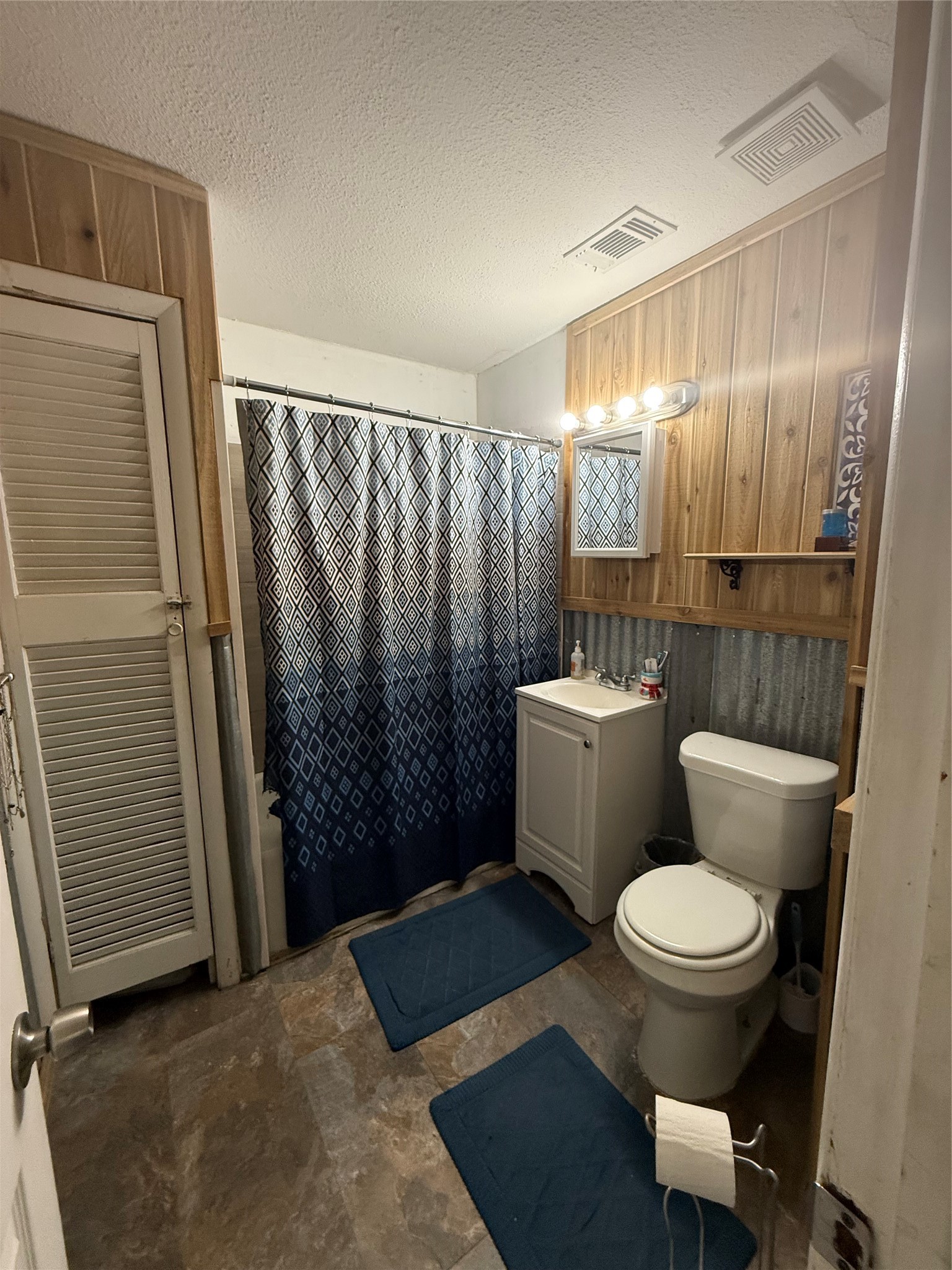 1006 Bishop Street Commerce TX 75428