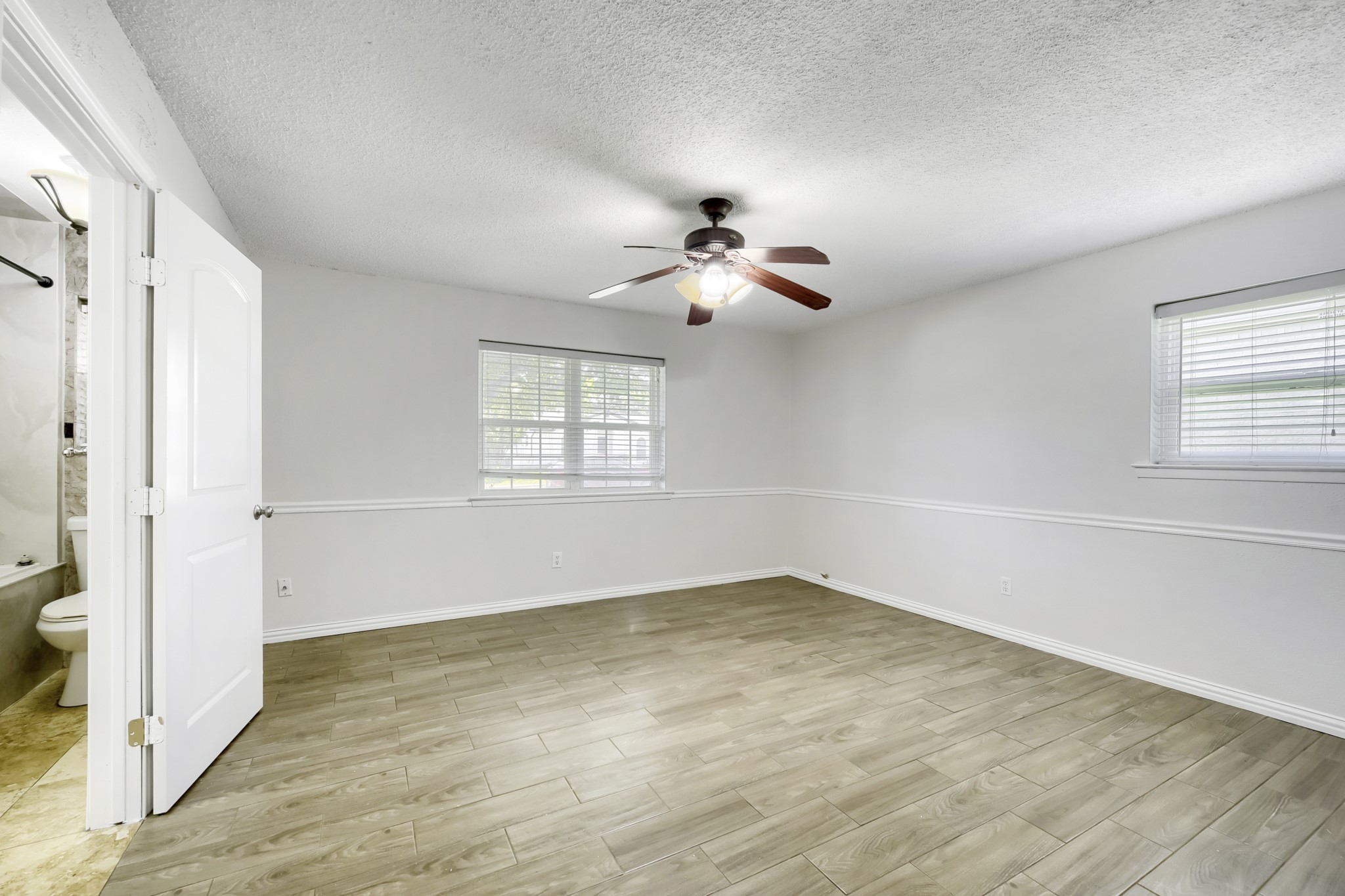 917 Stratford Drive Bedford TX 76021