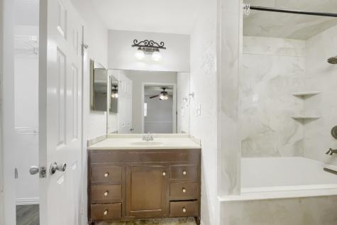 917 Stratford Drive Bedford TX 76021