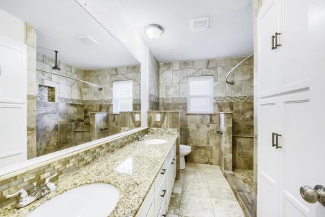 917 Stratford Drive Bedford TX 76021
