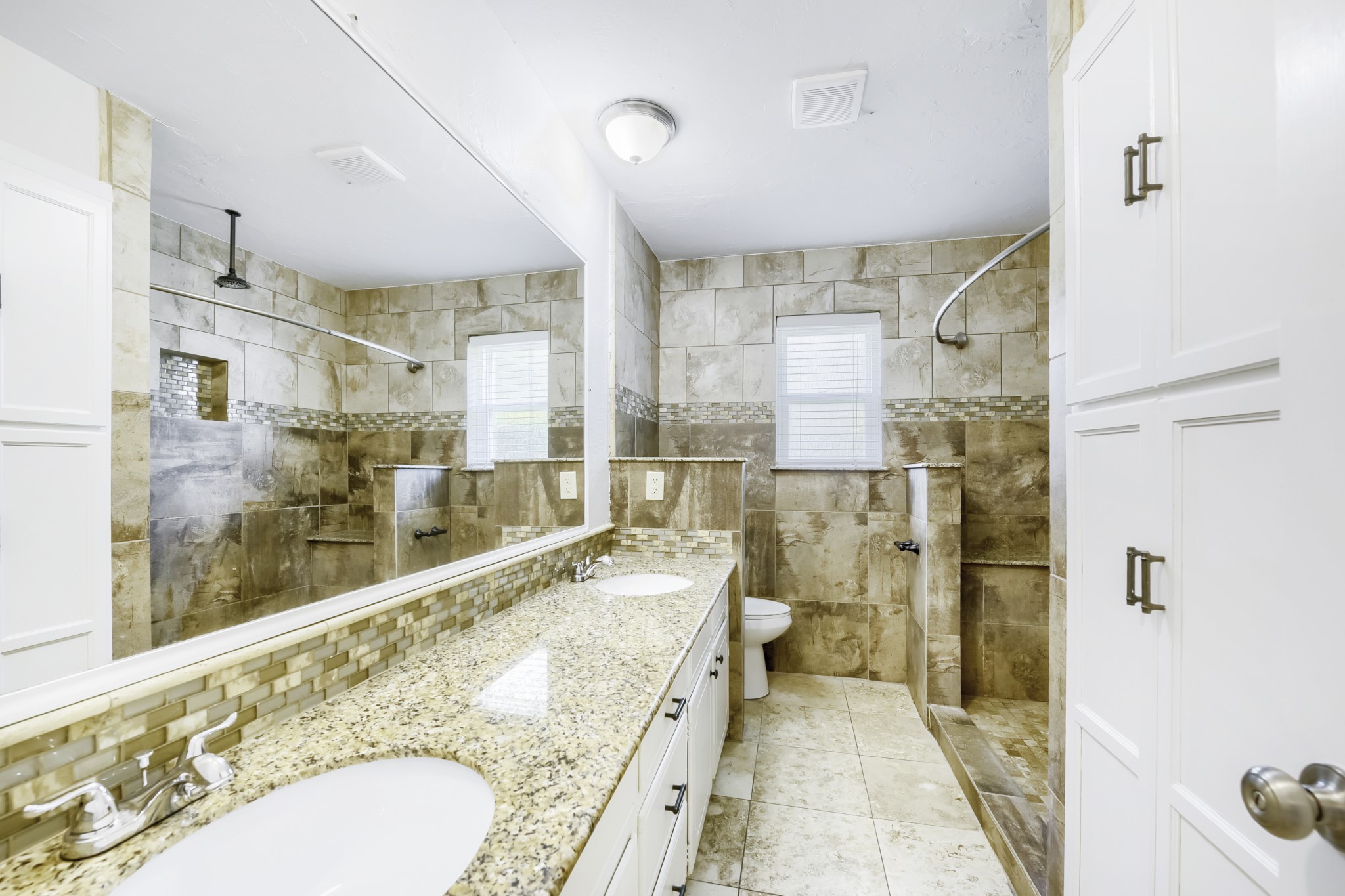 917 Stratford Drive Bedford TX 76021