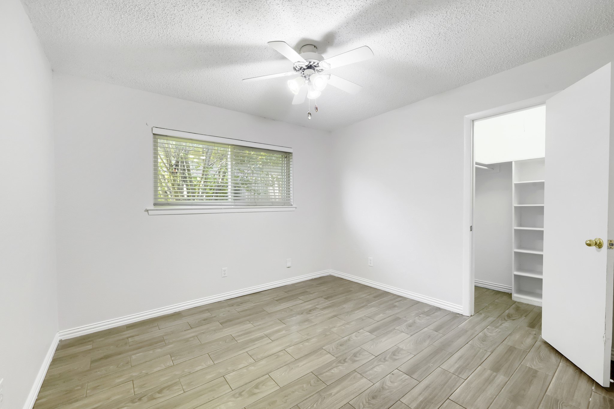 917 Stratford Drive Bedford TX 76021