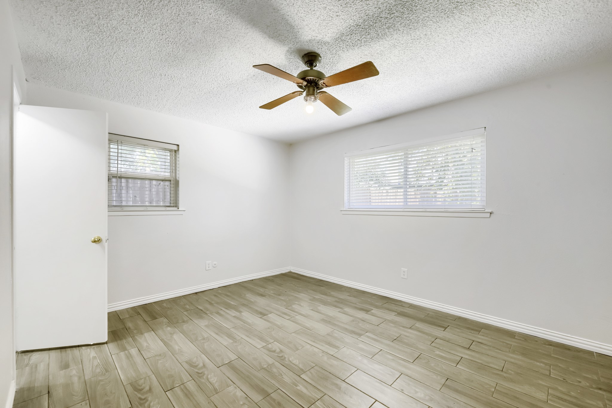 917 Stratford Drive Bedford TX 76021