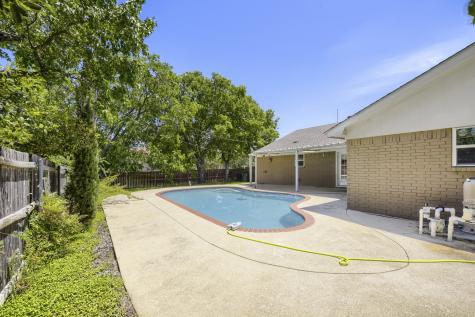 917 Stratford Drive Bedford TX 76021