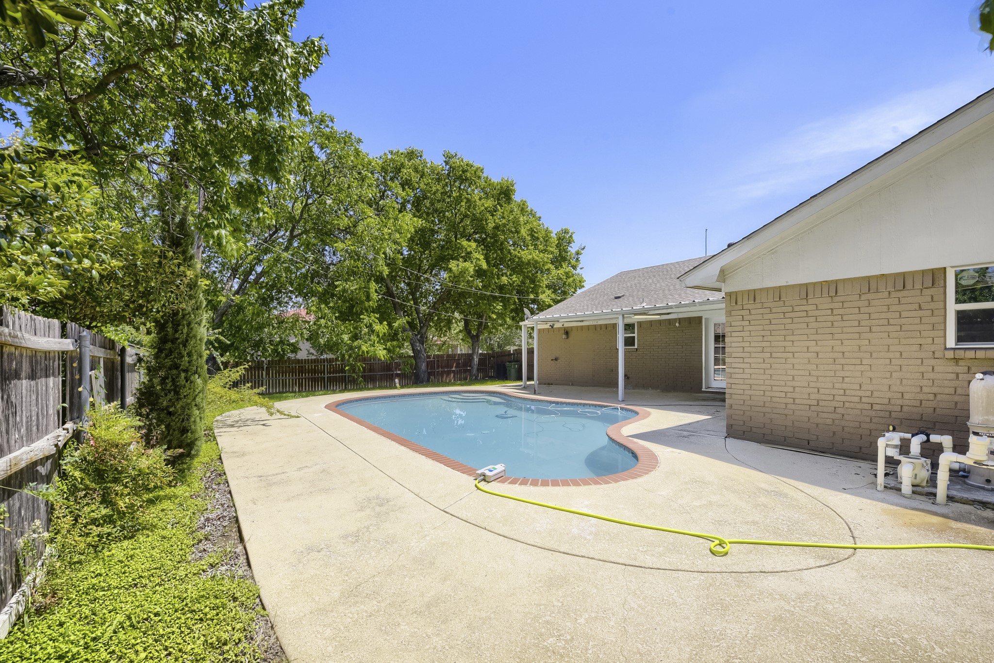 917 Stratford Drive Bedford TX 76021