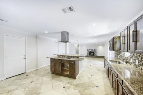 917 Stratford Drive Bedford TX 76021