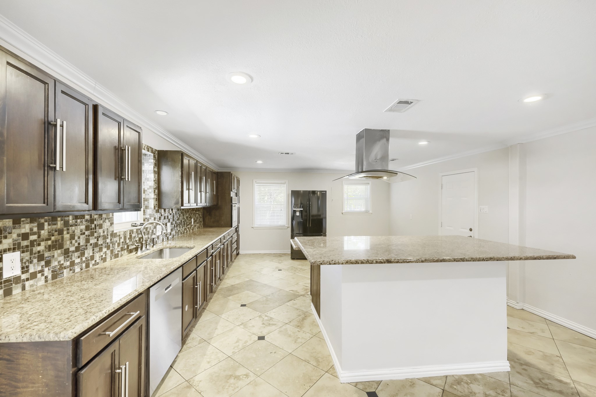 917 Stratford Drive Bedford TX 76021