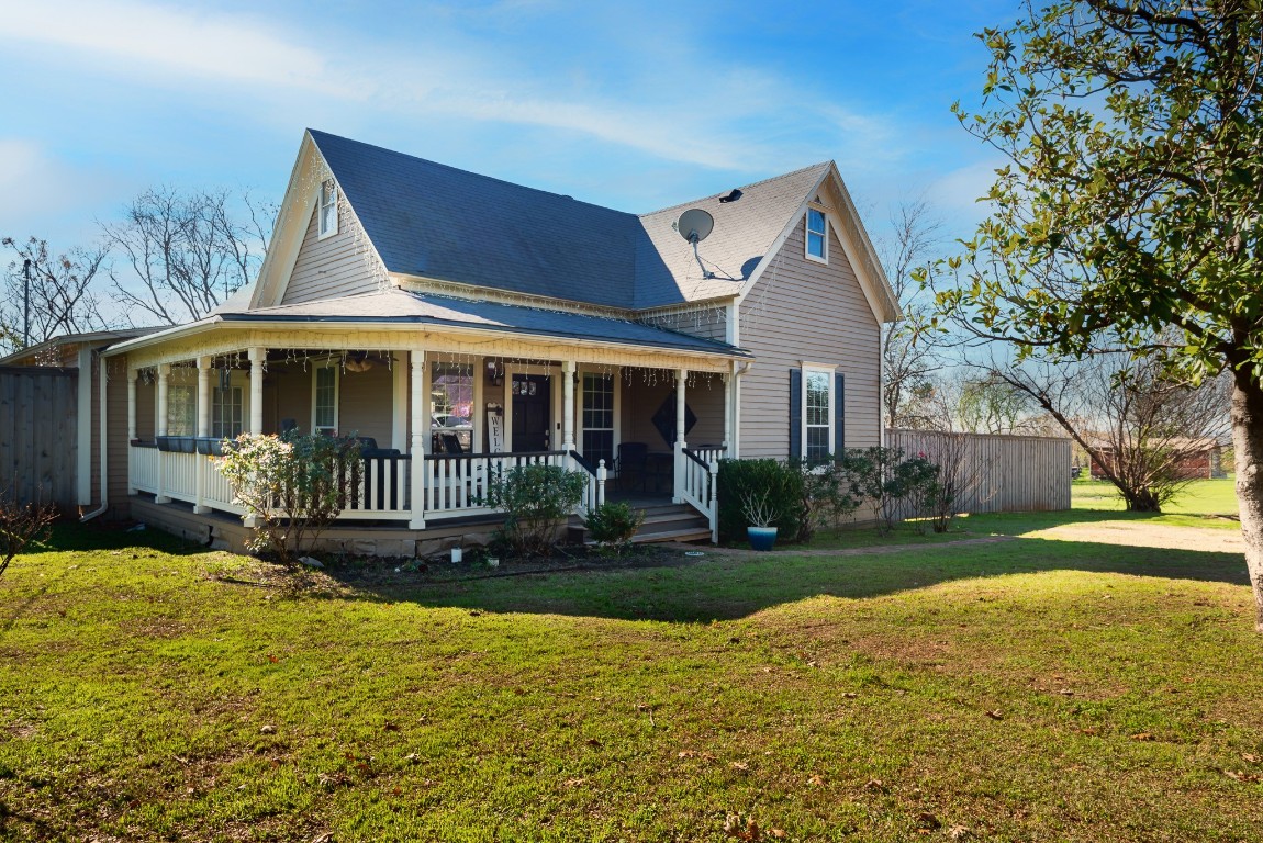 902 W Avenue F Midlothian TX 76065