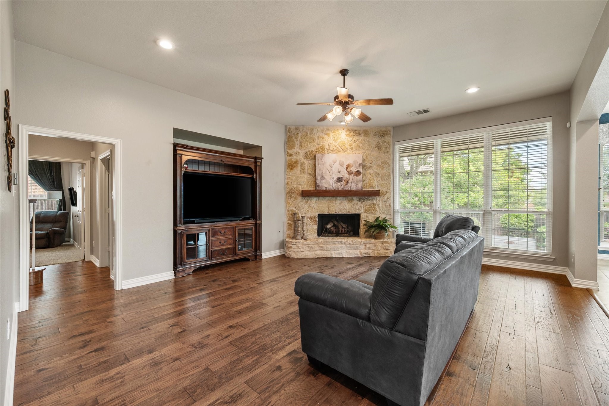 1904 Yarmouth Court Mansfield TX 76063