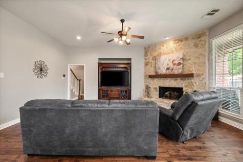 1904 Yarmouth Court Mansfield TX 76063