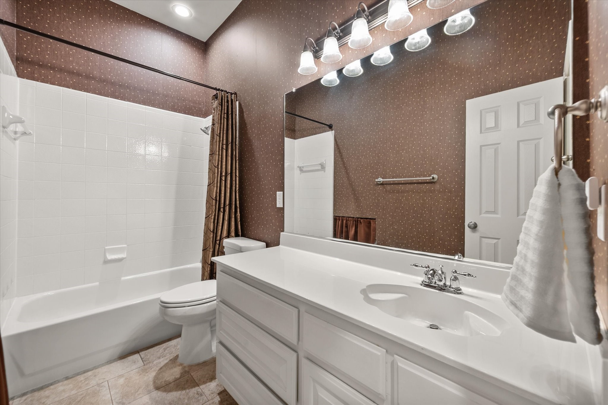 1904 Yarmouth Court Mansfield TX 76063
