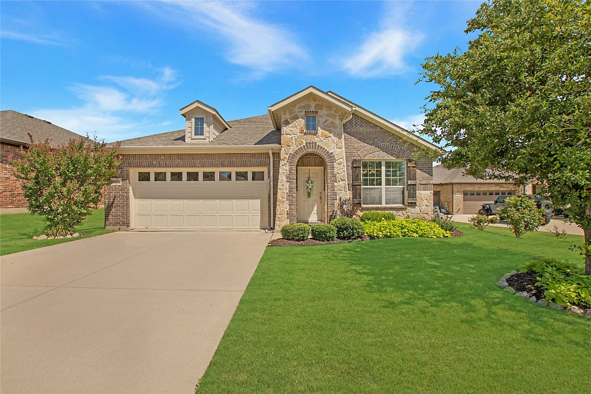 505 Waterwalk Court Arlington TX 76002