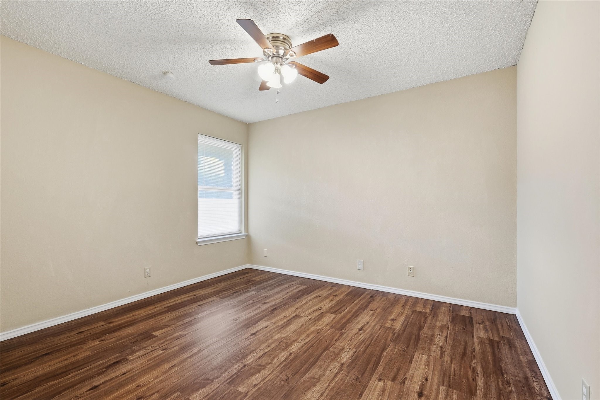 4118 Green Acres Circle Arlington TX 76017