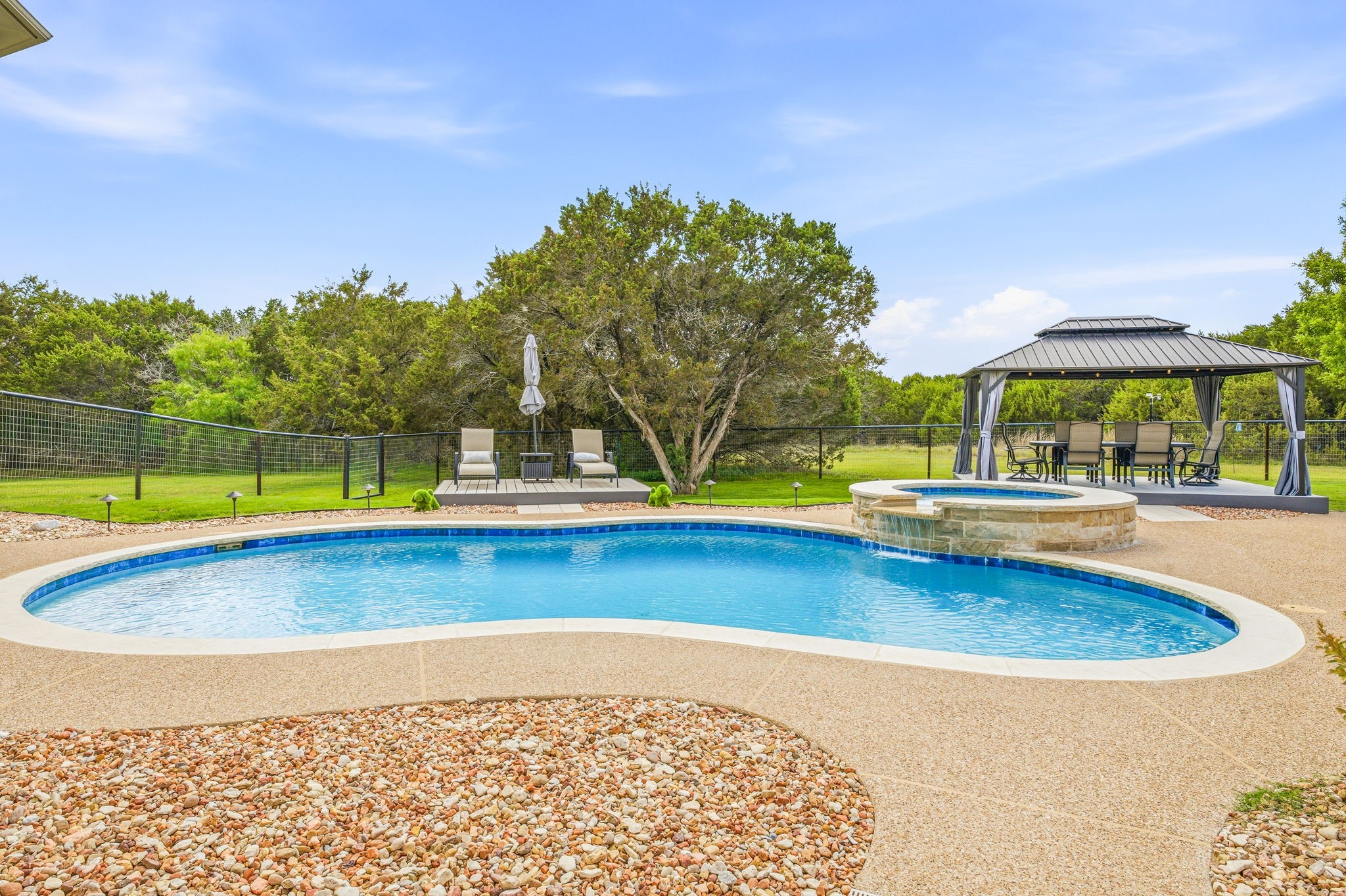 6901 Running Deer Court Granbury TX 76049