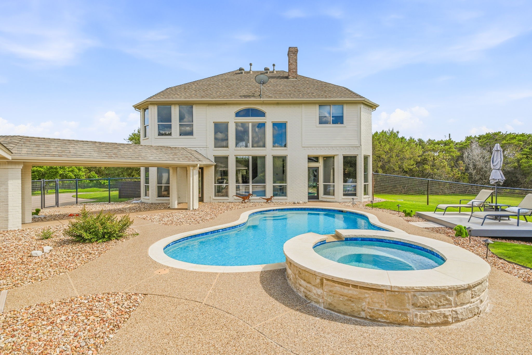6901 Running Deer Court Granbury TX 76049