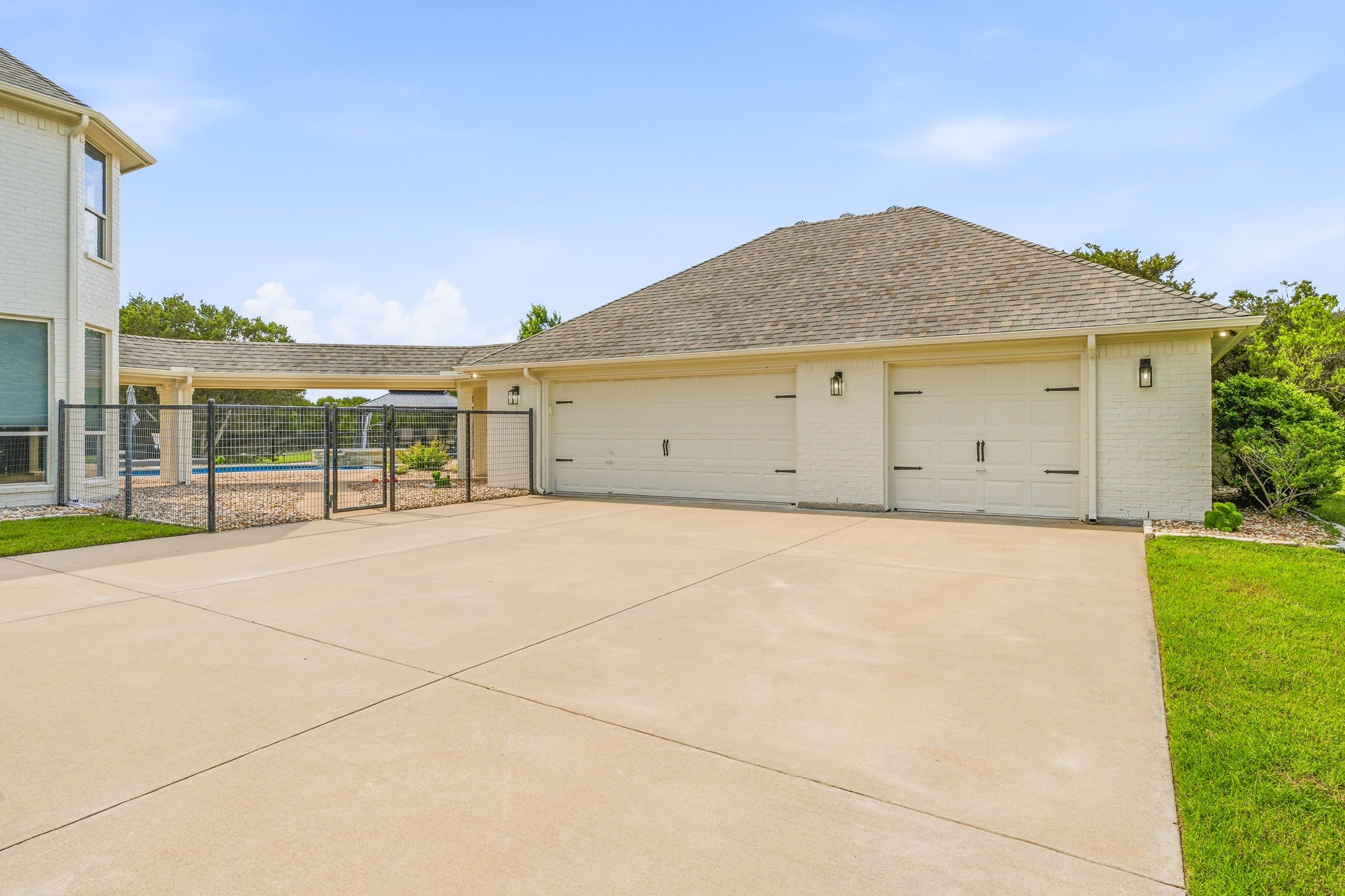 6901 Running Deer Court Granbury TX 76049