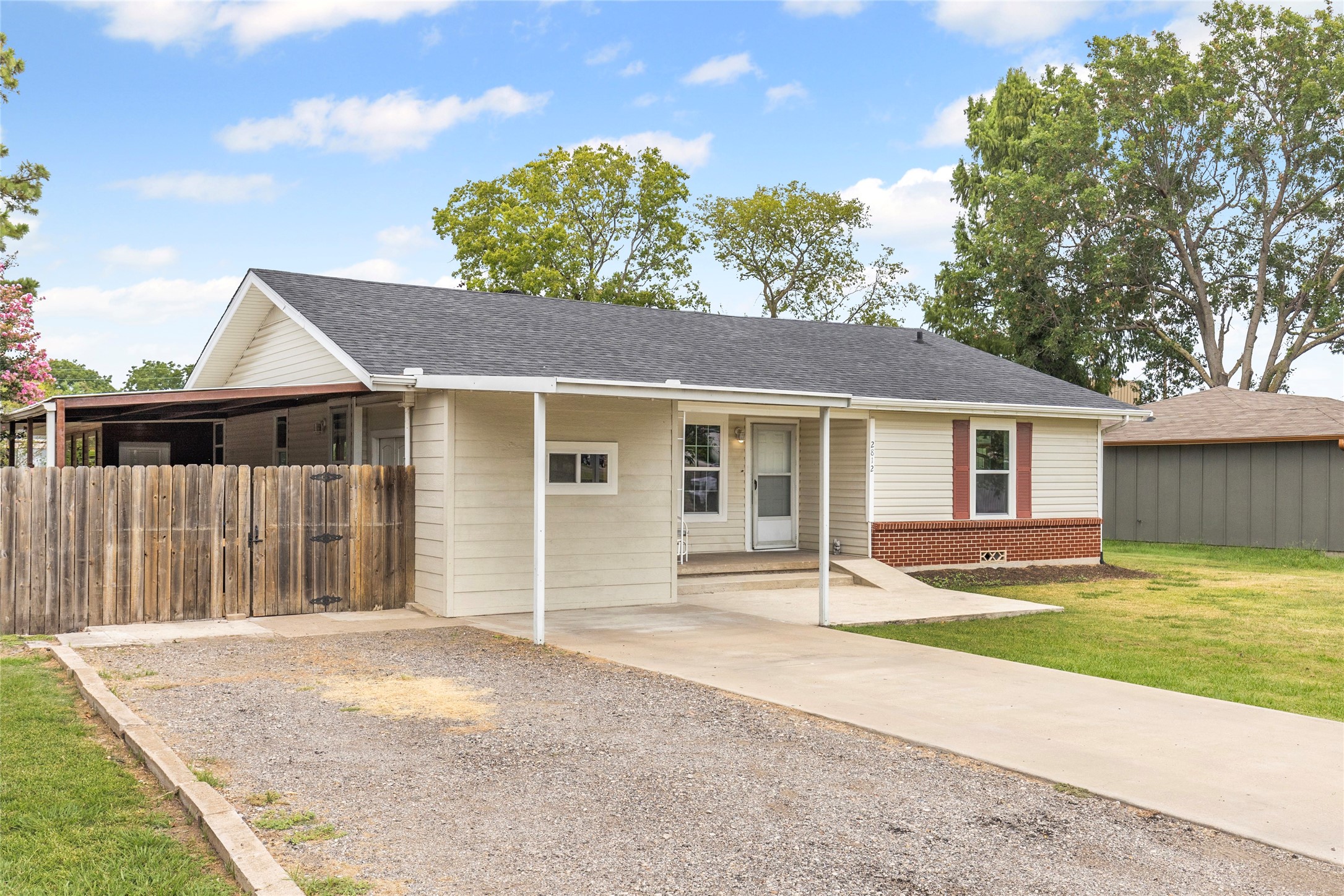 2812 Albert Street Greenville TX 75401