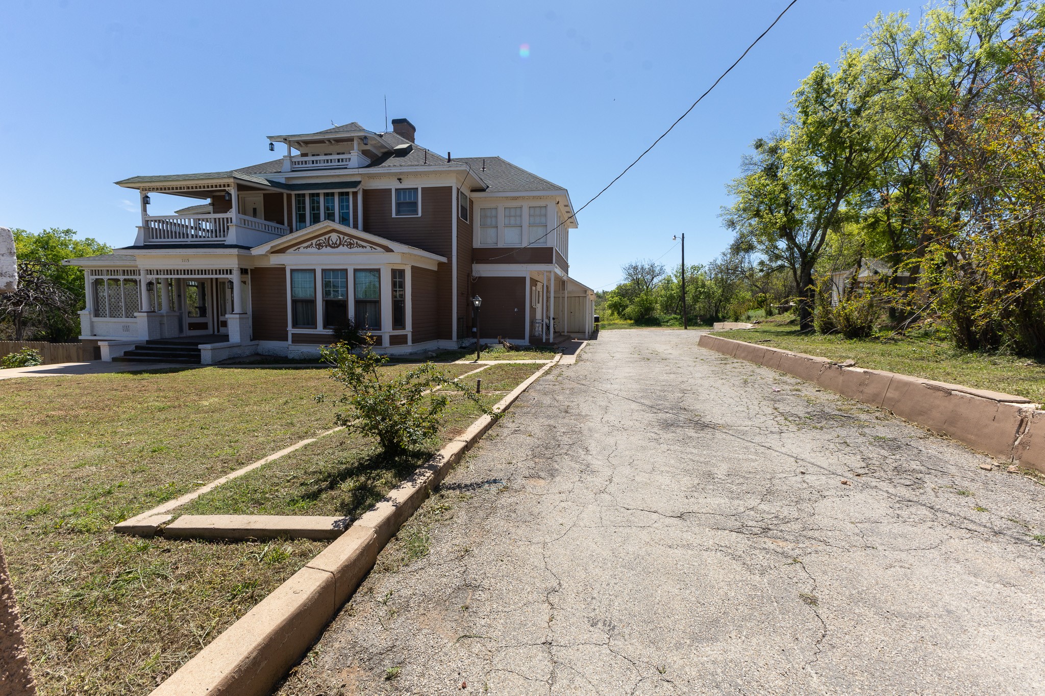 1115 Austin Street Coleman TX 76834