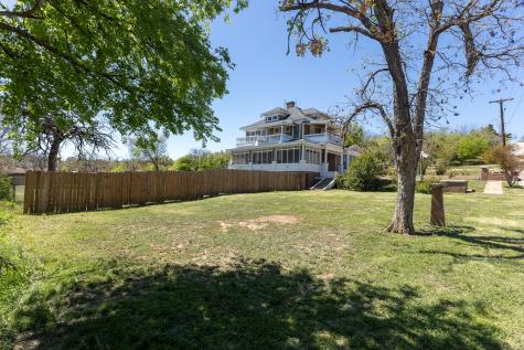 1115 Austin Street Coleman TX 76834