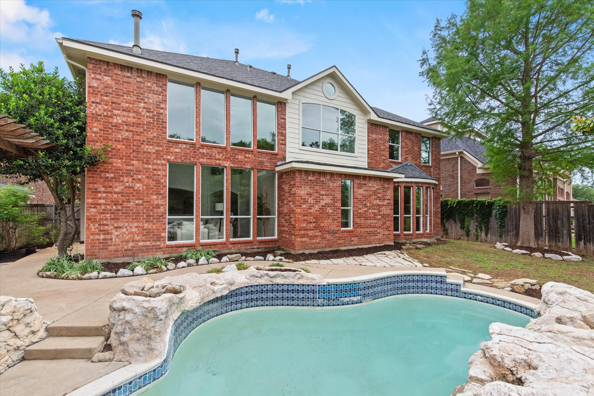 1909 Wind Lake Circle Garland TX 75040