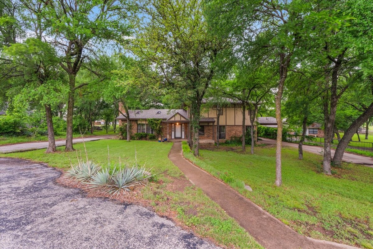 220 Annetta Willow Park TX 76087