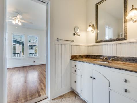 6931 Lindsley Avenue Dallas TX 75223