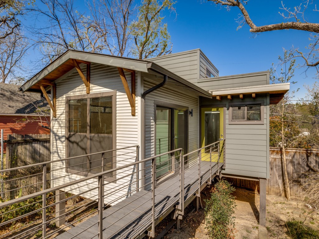 6931 Lindsley Avenue Dallas TX 75223
