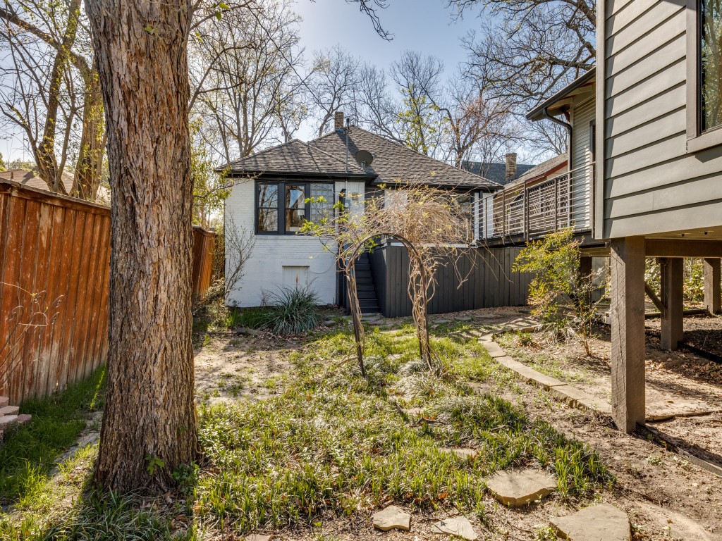 6931 Lindsley Avenue Dallas TX 75223