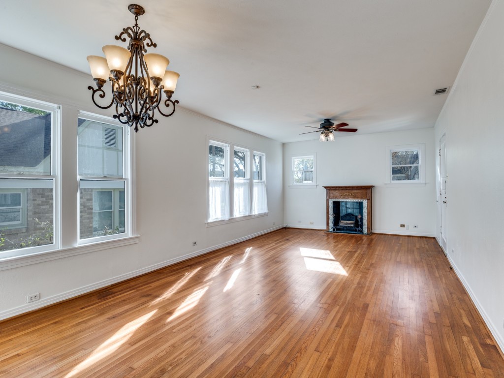 6931 Lindsley Avenue Dallas TX 75223