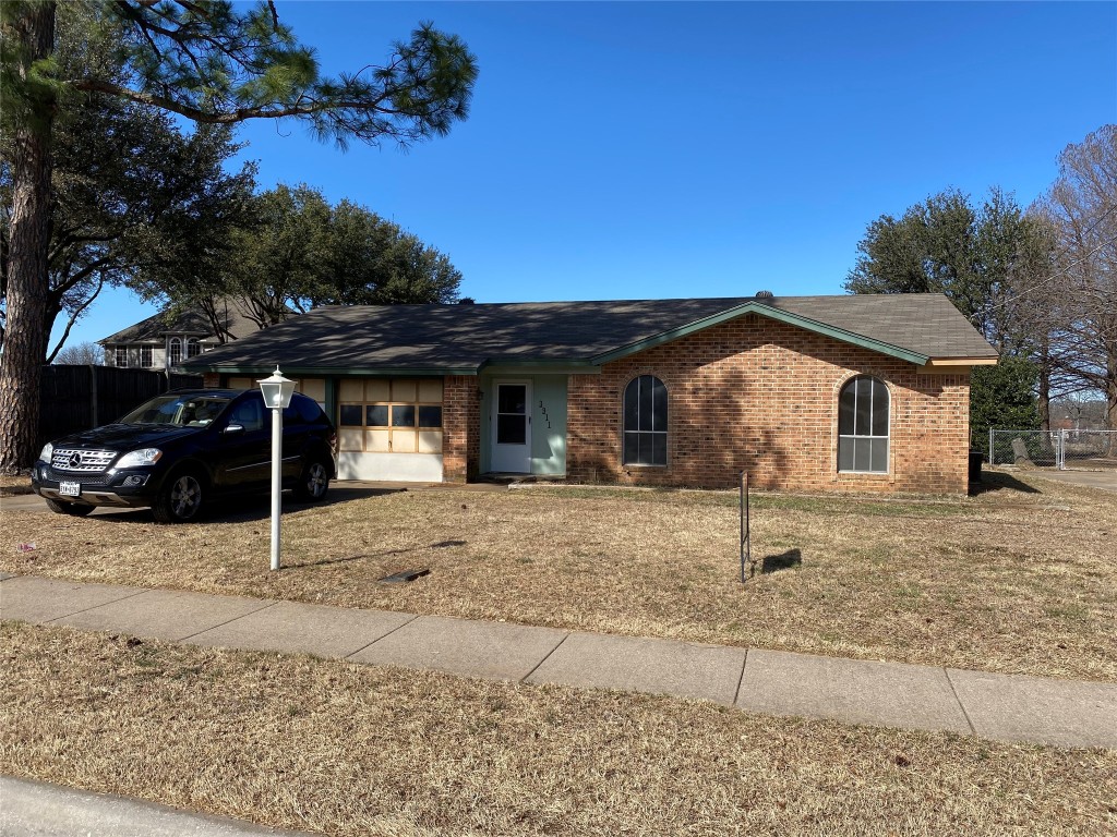 3911 W Sublett Road Arlington TX 76017