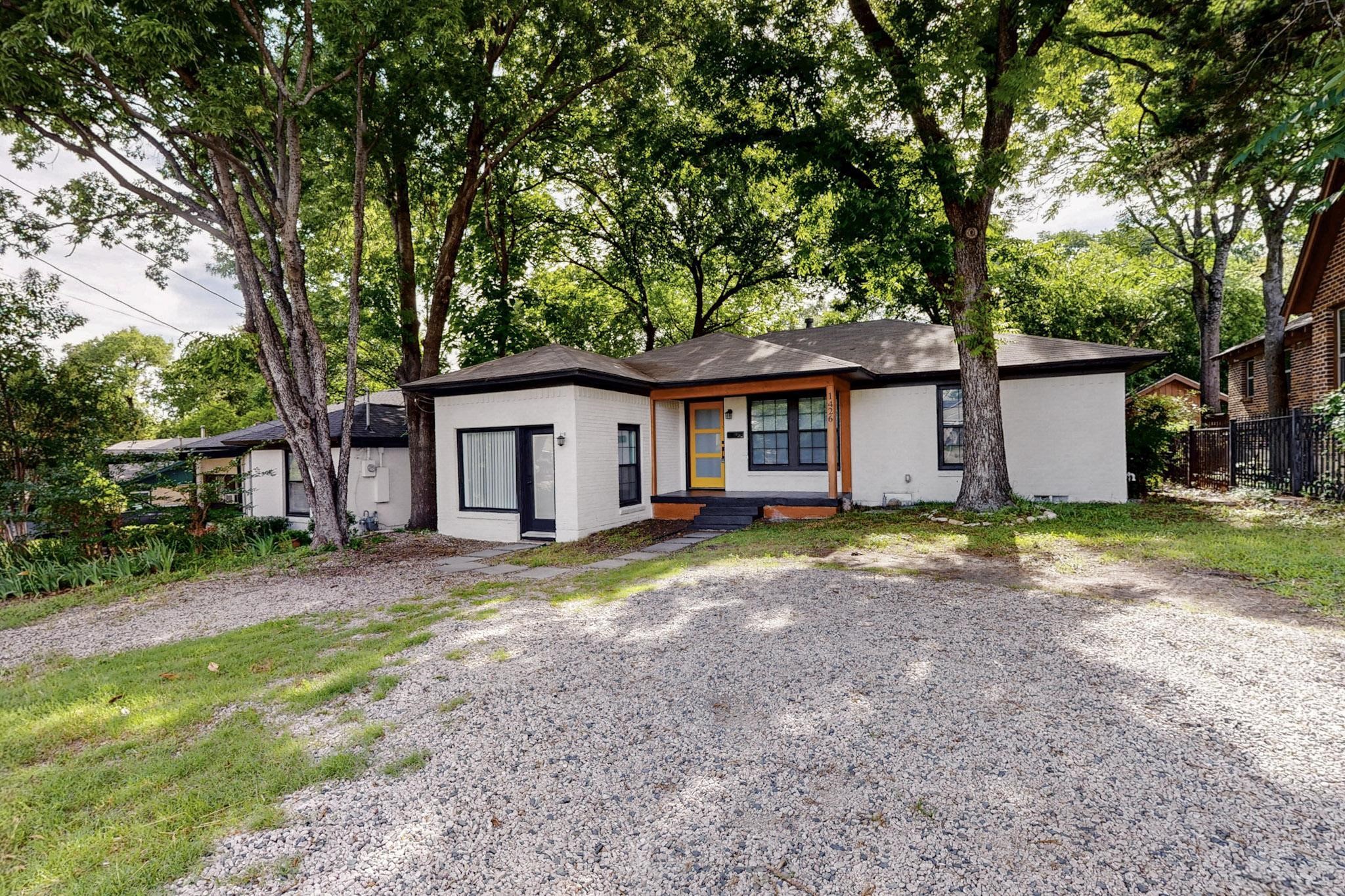 1426 S Beckley Avenue Dallas TX 75224