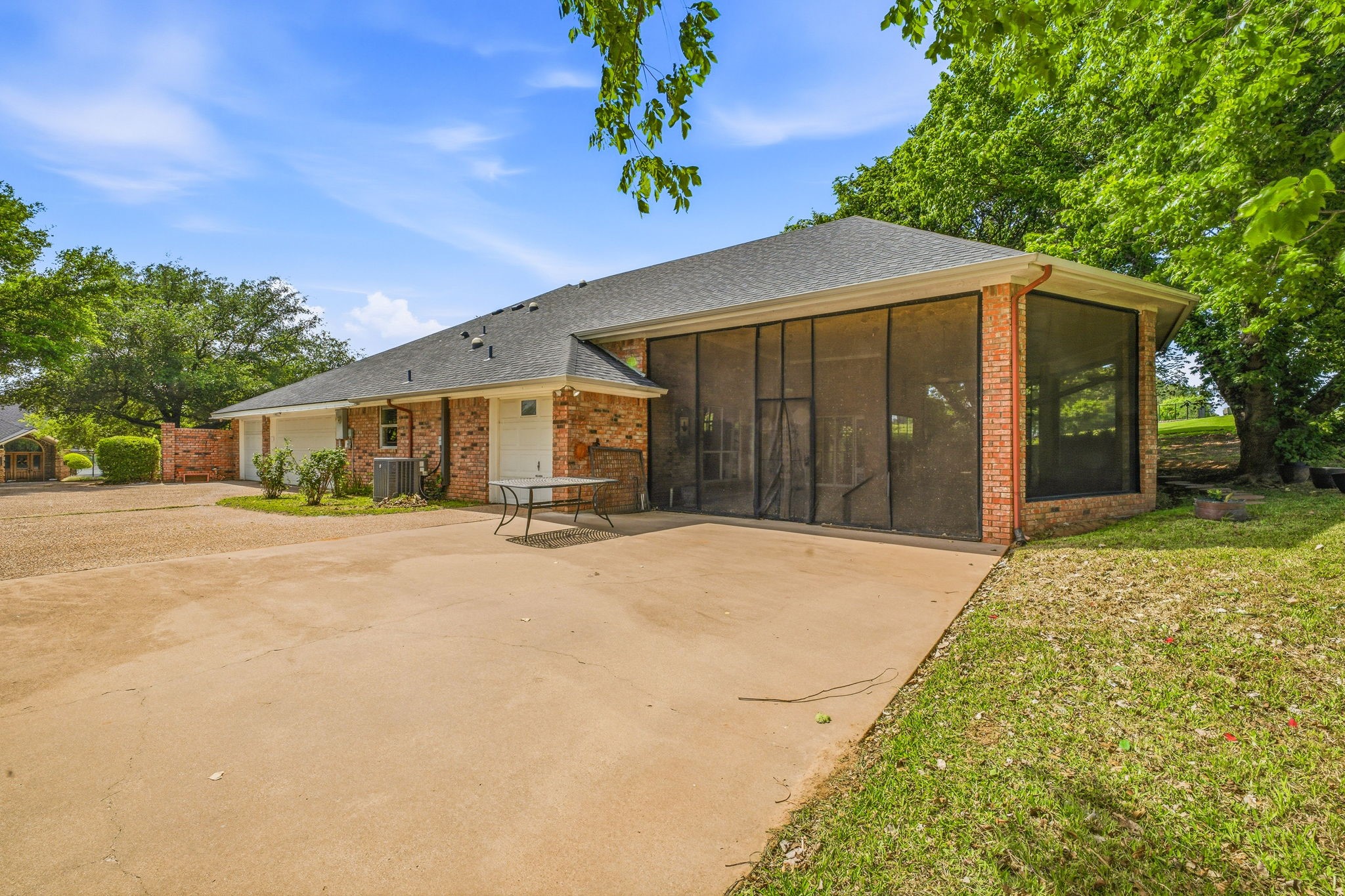 6414 Buena Vista Drive Granbury TX 76049