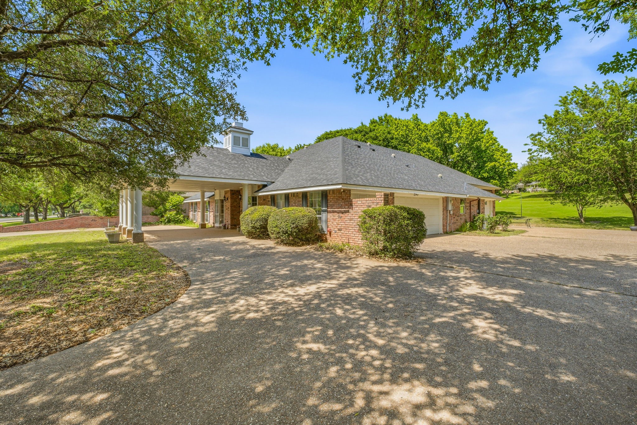 6414 Buena Vista Drive Granbury TX 76049