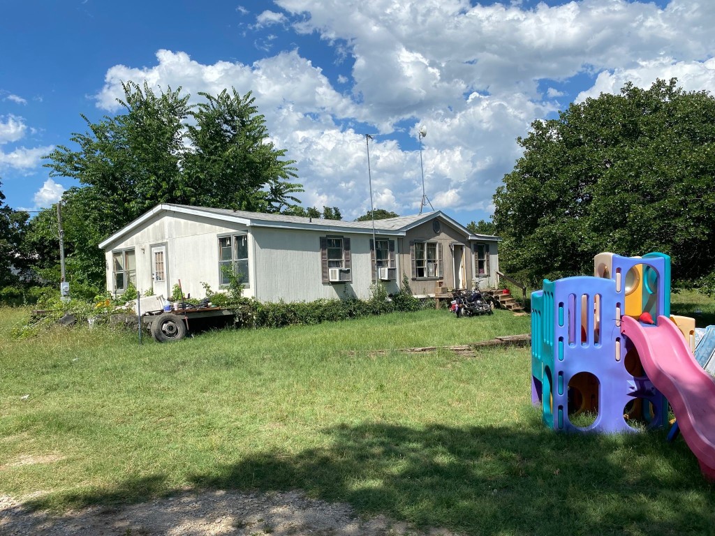 121 Salt Flat Court Springtown TX 76082
