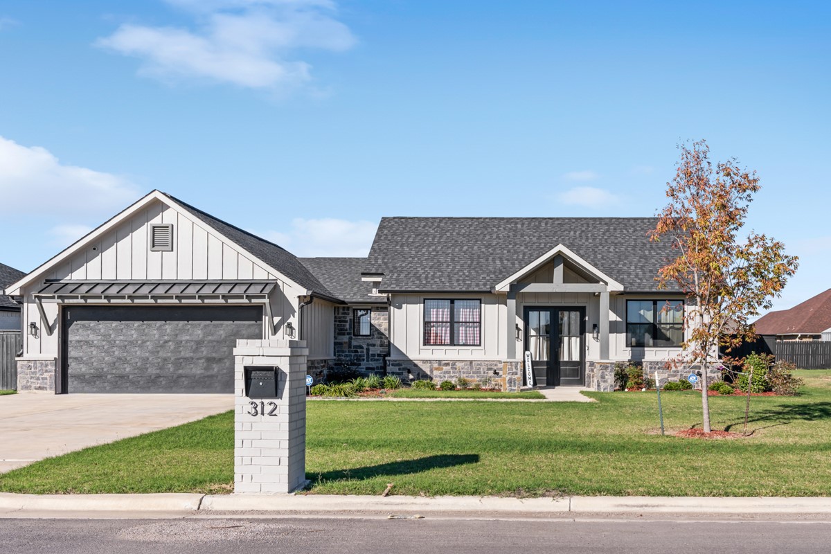 312 James Street Mabank TX 75147