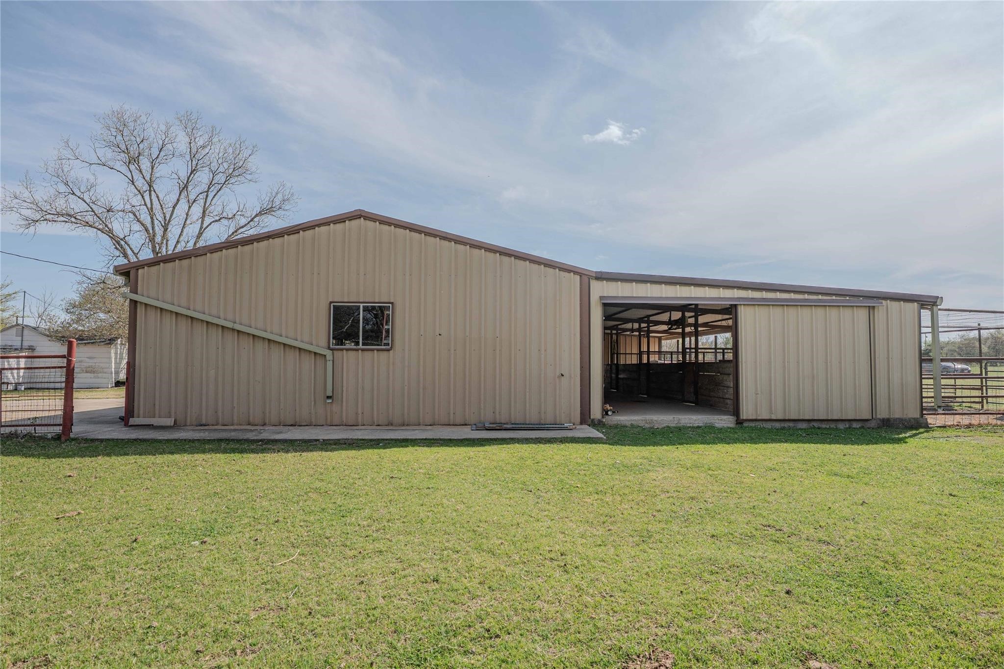 900 Silver Creek Azle Road Azle TX 76020
