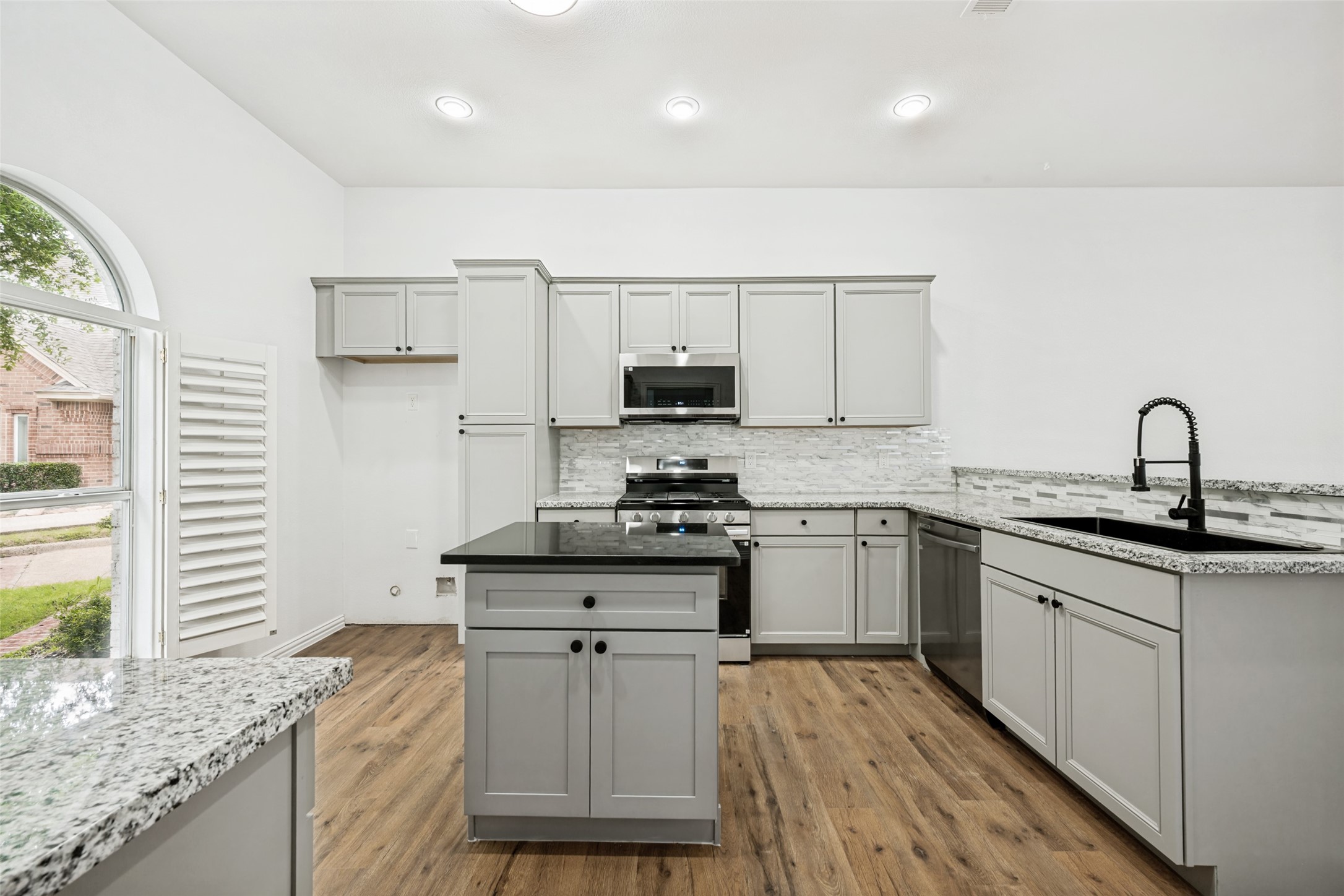 600 Loch Chalet Court Arlington TX 76012