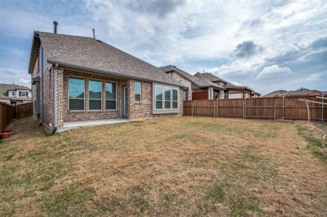 4713 Honeysuckle Court Aubrey TX 76227